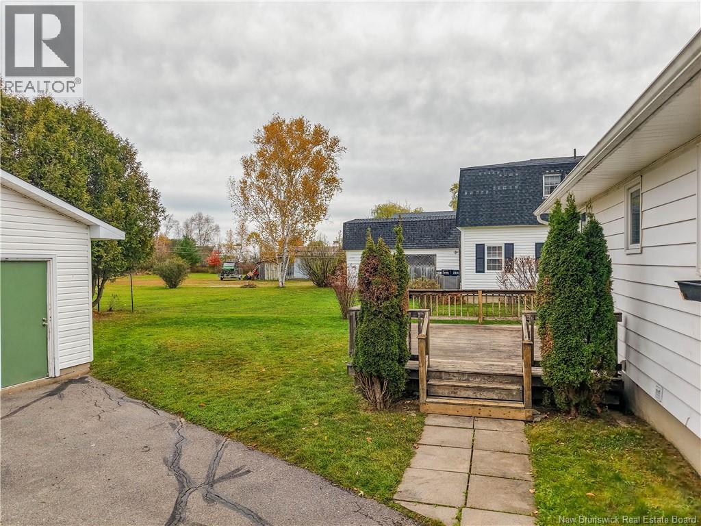 449 Canada Street Property Photo 7