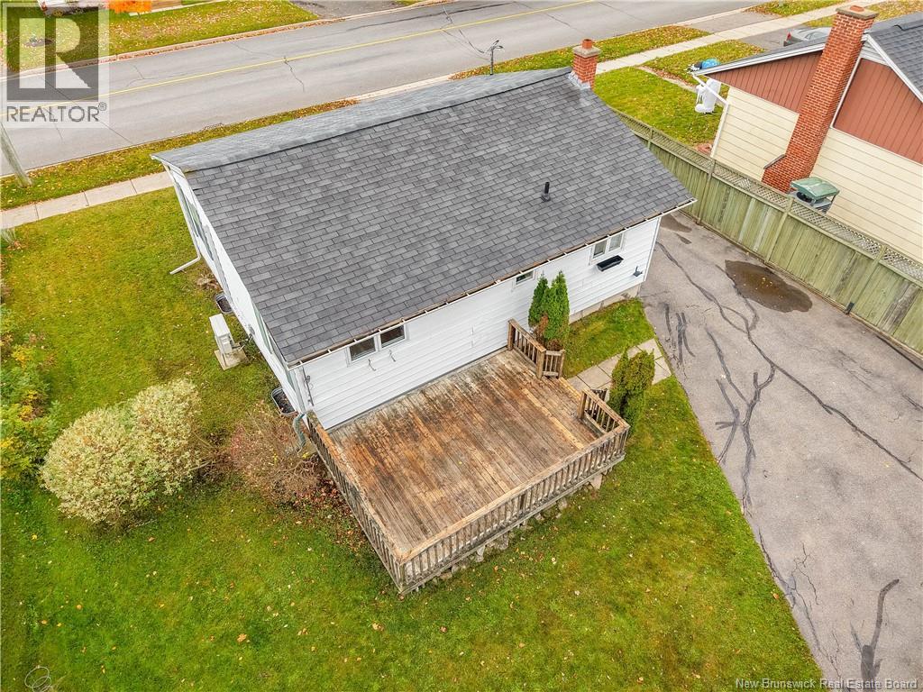 449 Canada Street Property Photo 8