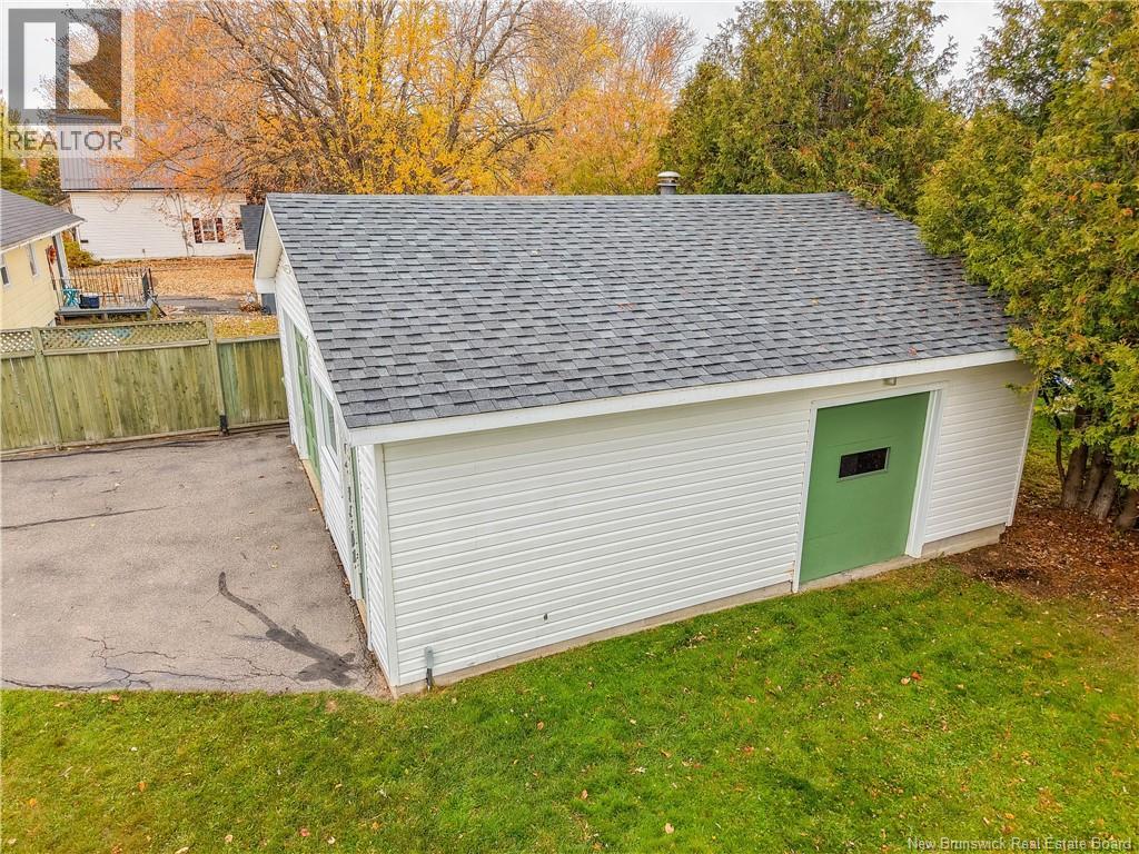 449 Canada Street Property Photo 9