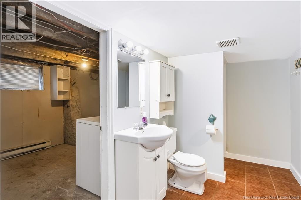 449 Canada Street Property Photo 31