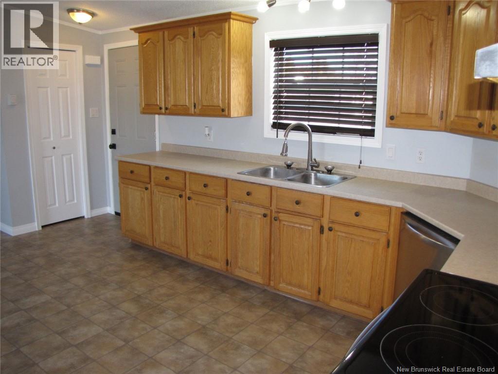10 Avery Street Property Photo 15