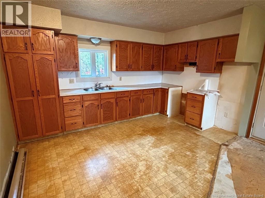 2150 Commerciale Street Property Photo 3