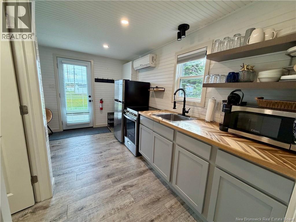 Riverfront Lane Property Photo 11