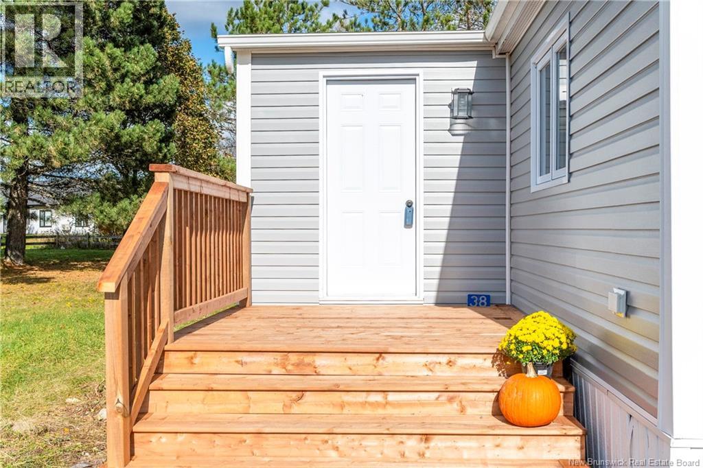 38 Copain Street Property Photo 2