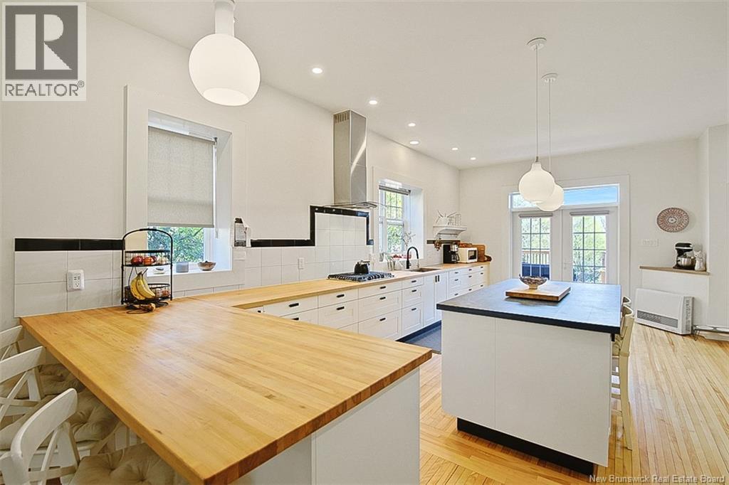 357 Dufferin Row Property Photo 18