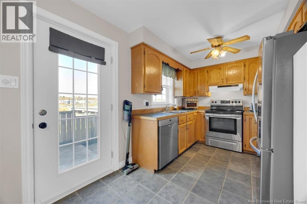 193 King St West Property Photo 3