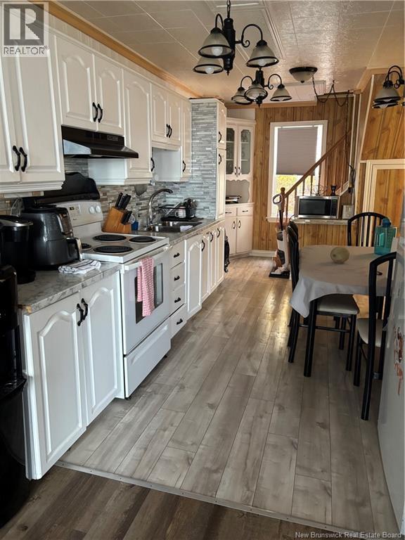 310 Riverside Drive Property Photo 10
