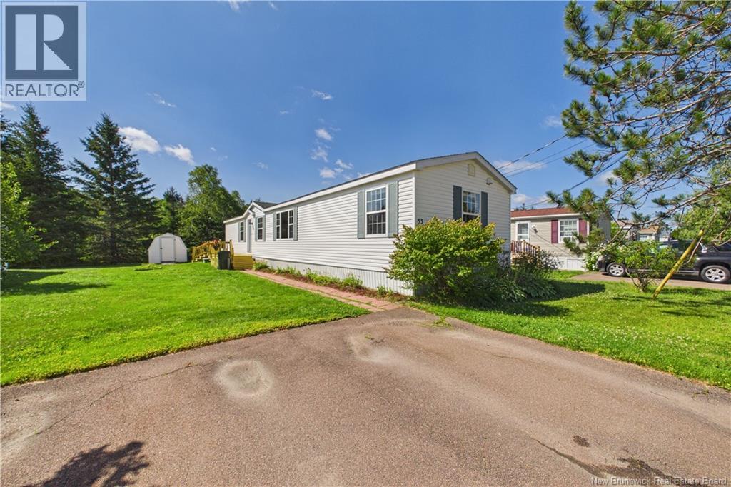 53 Andre Property Photo 3
