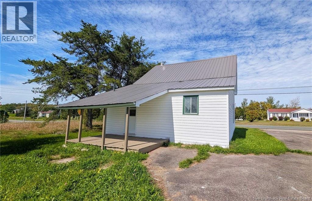 2104 Nb-160 Property Photo 11