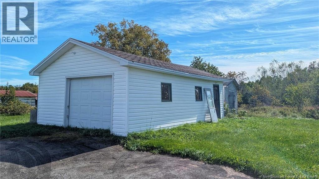 2104 Nb-160 Property Photo 12