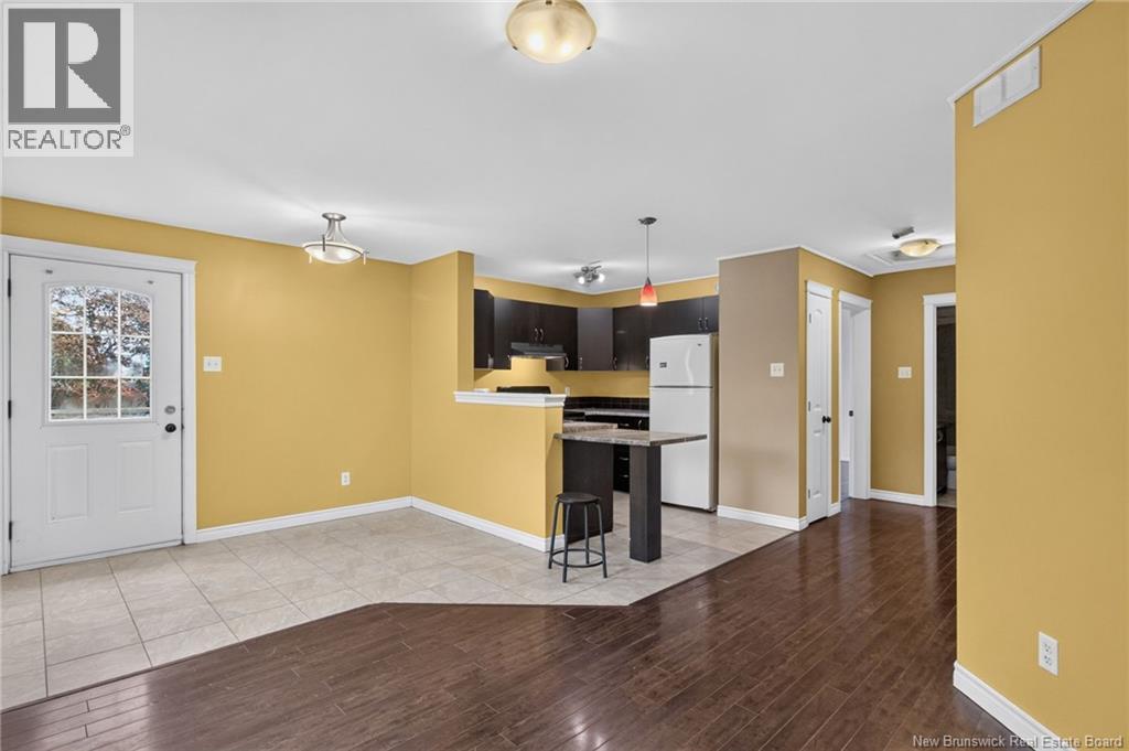 121 Elmwood Drive Property Photo 4