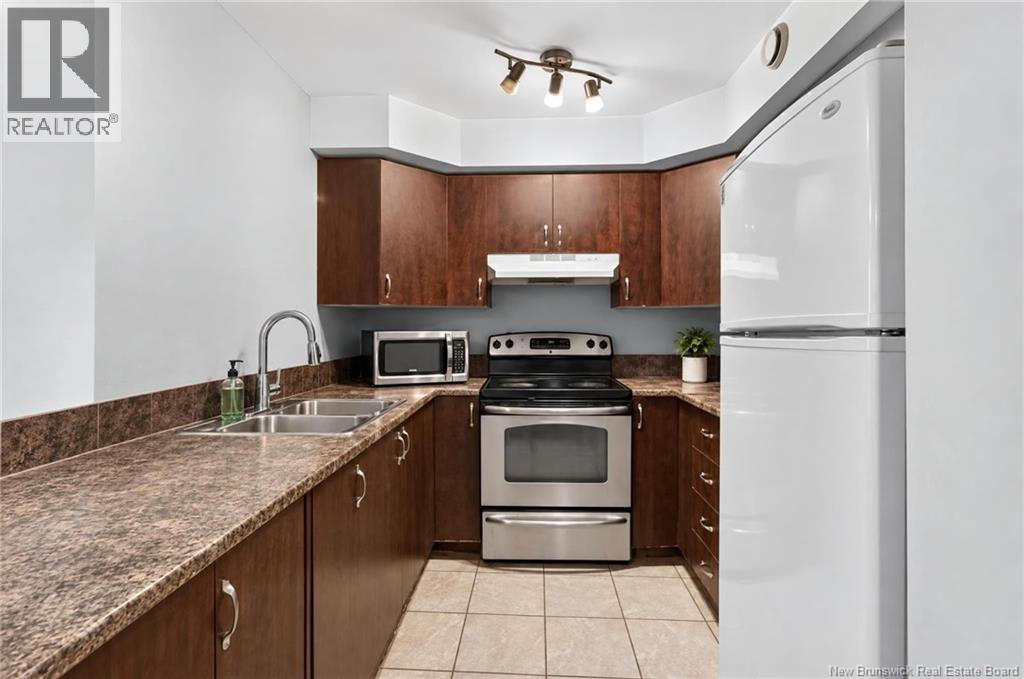 121 Elmwood Drive Property Photo 17