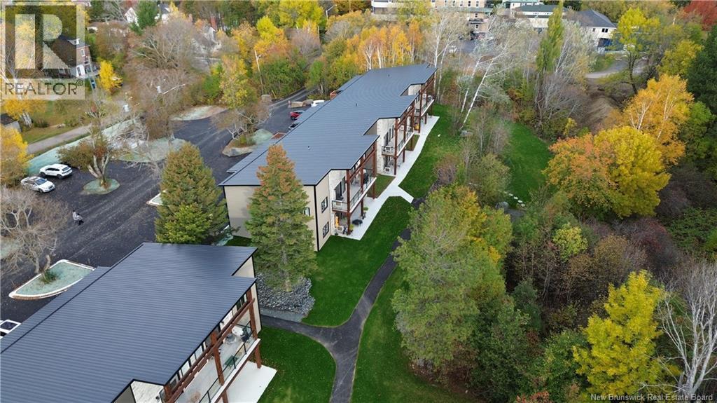 1200 Golden Park Crescent Unit# 2 Property Photo 5