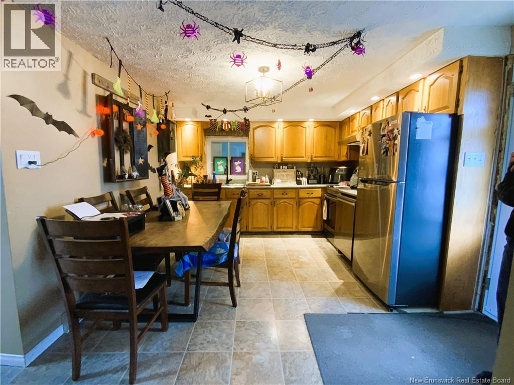 2123 Commerciale Street Property Photo 3