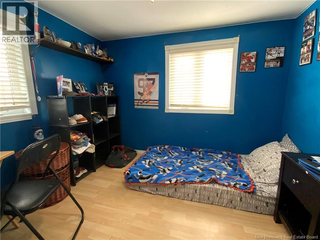 2123 Commerciale Street Property Photo 11