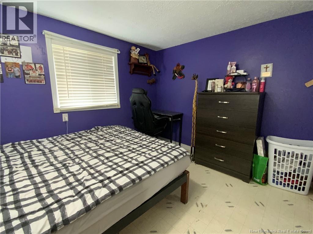 2123 Commerciale Street Property Photo 12