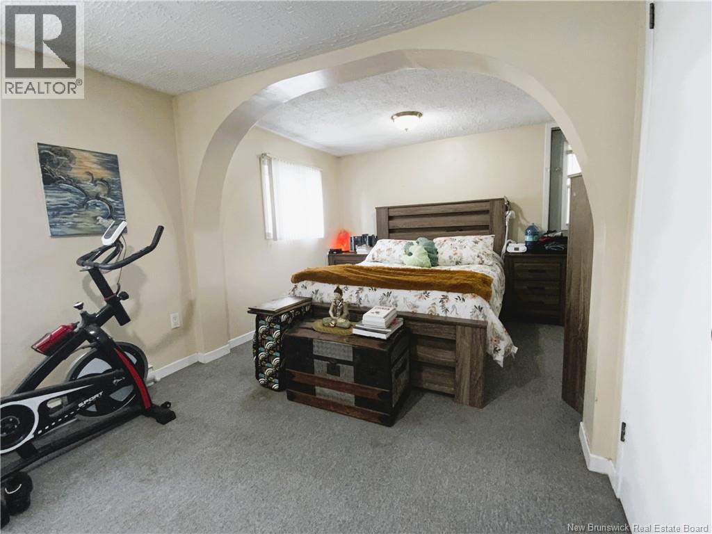 2123 Commerciale Street Property Photo 14