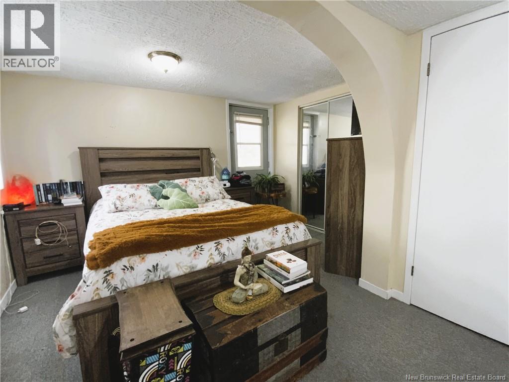 2123 Commerciale Street Property Photo 15