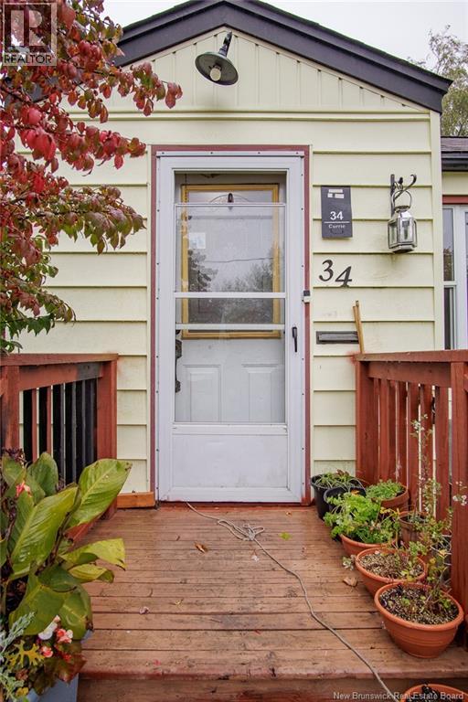 34 Currie Avenue Property Photo 2