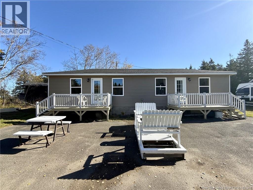 544 Chemin Du Parc Property Photo 2