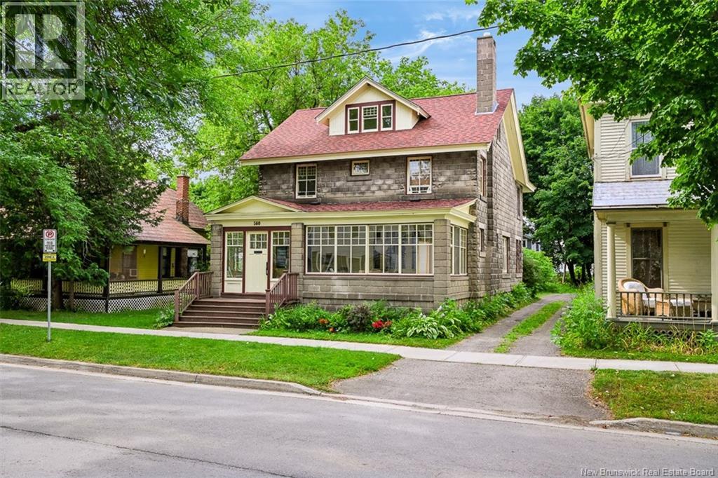 560 Charlotte Street Property Photo 1