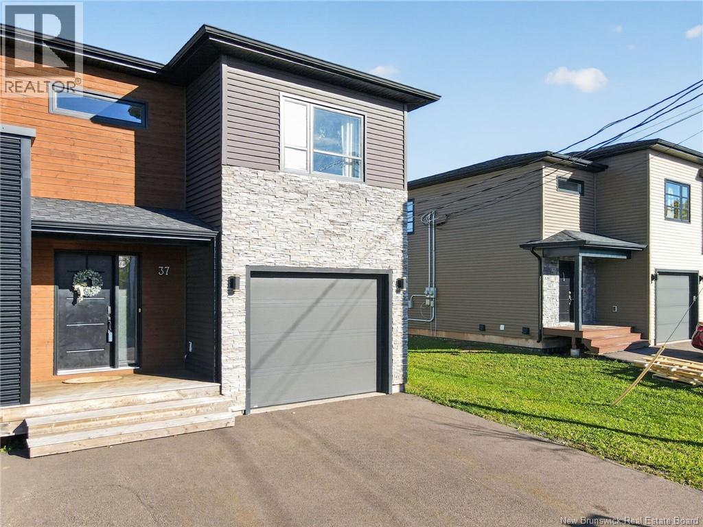 37 Timandra Crescent Property Photo 2