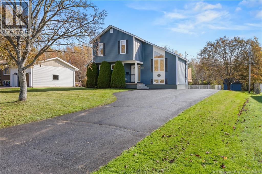 591 Lafleur Property Photo 4