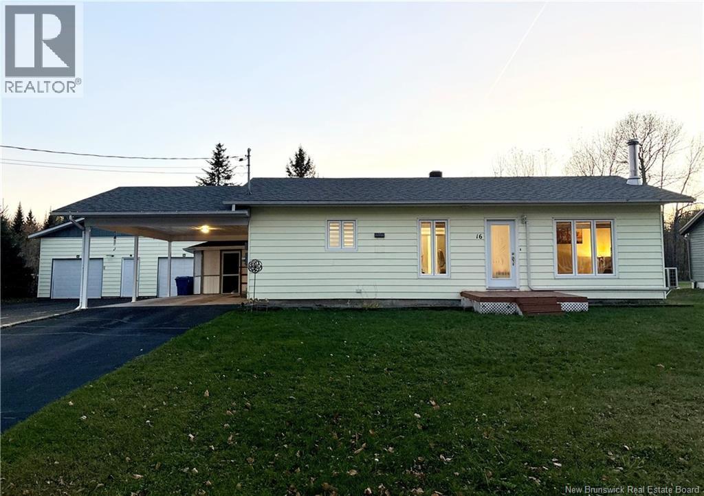 16 4 Ième Avenue Property Photo 1