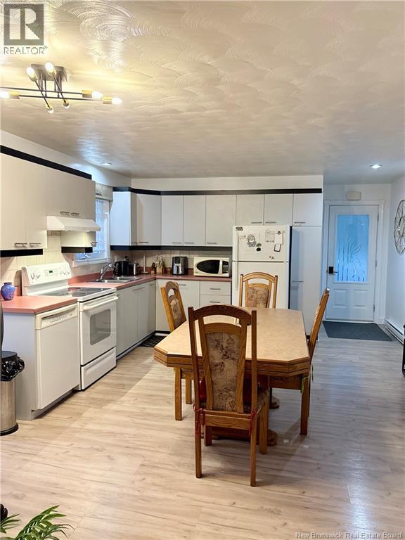 16 4 Ième Avenue Property Photo 16