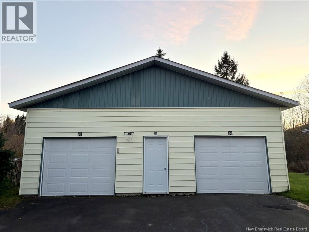 16 4 Ième Avenue Property Photo 24