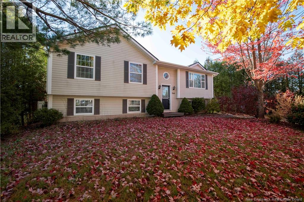 264 Maplehurst Drive Property Photo 1