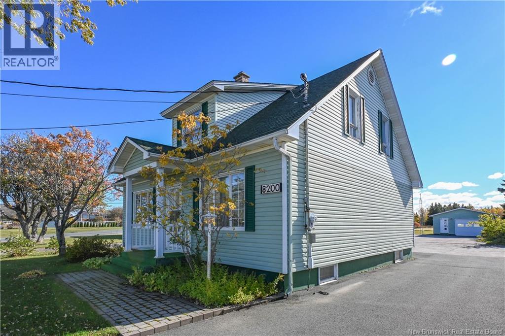 8200 Saint-paul Street Property Photo 3