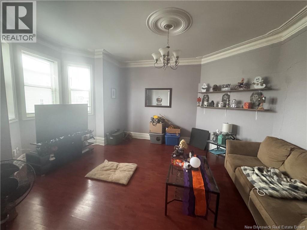 160 Charlotte Street Property Photo 4