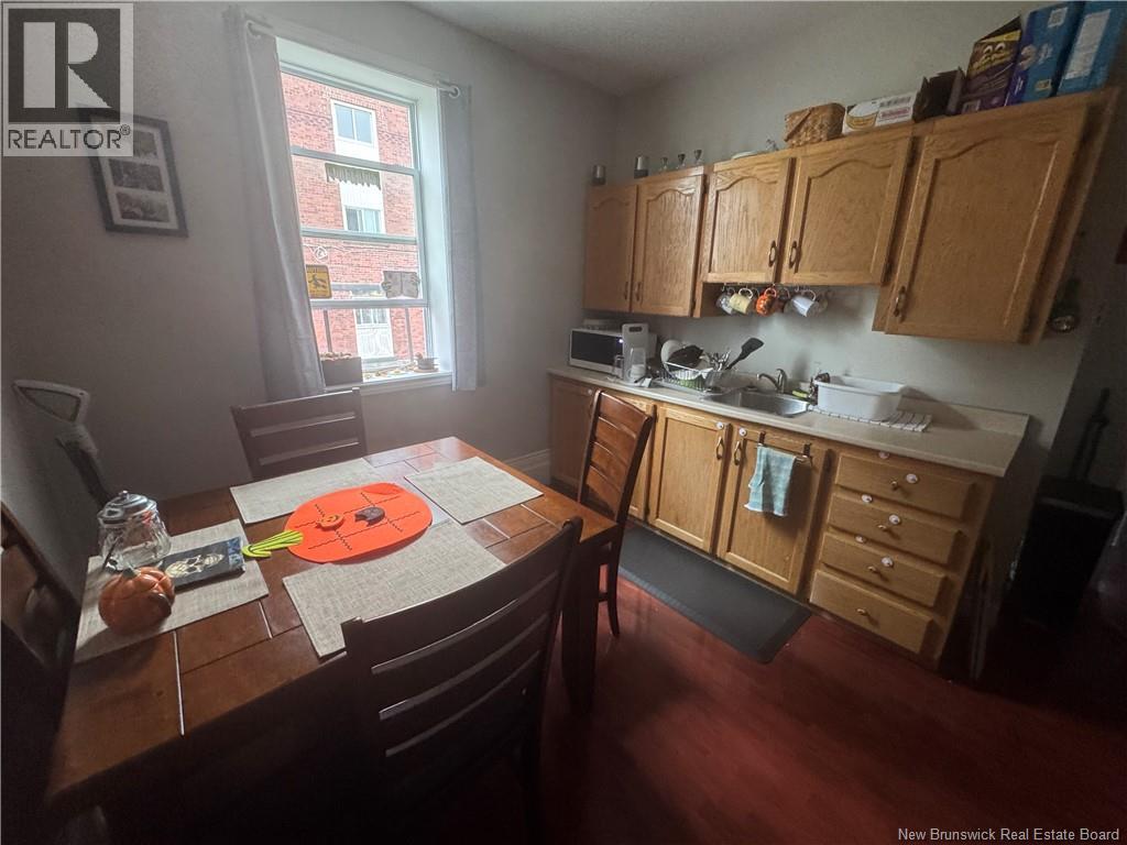 160 Charlotte Street Property Photo 12