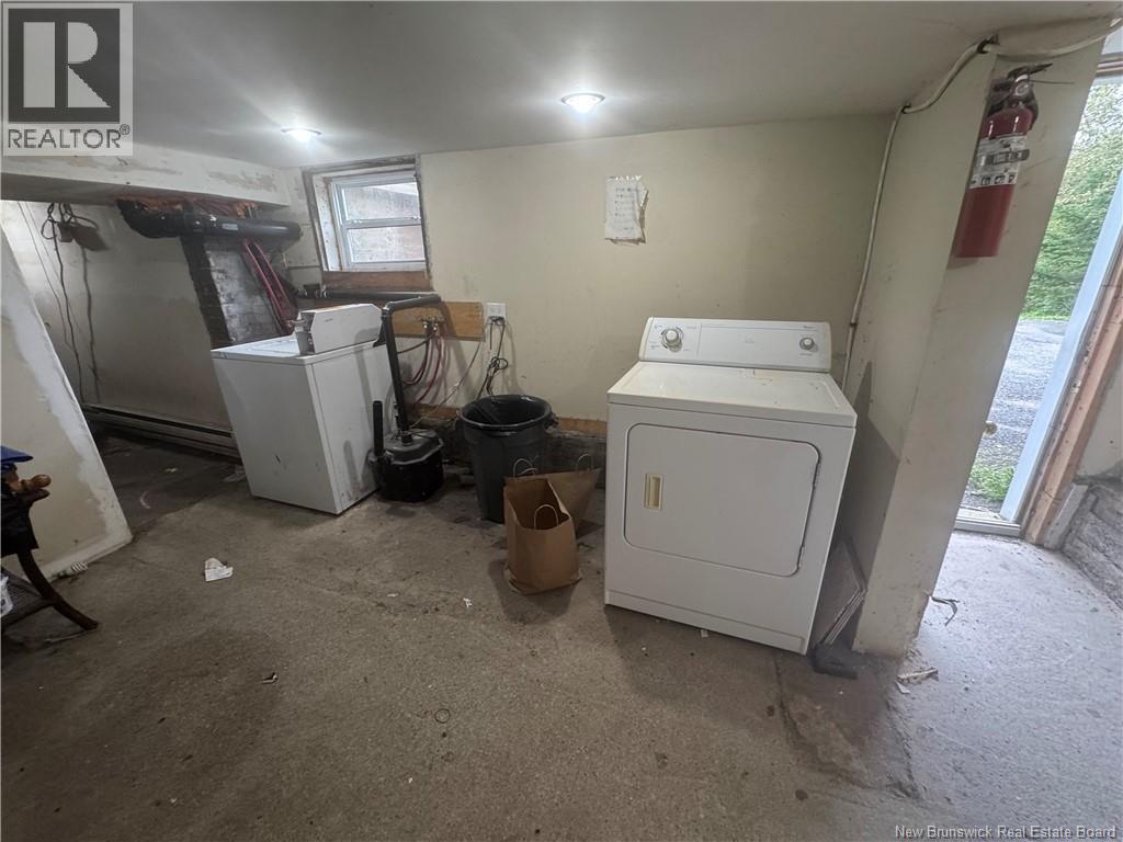 160 Charlotte Street Property Photo 16