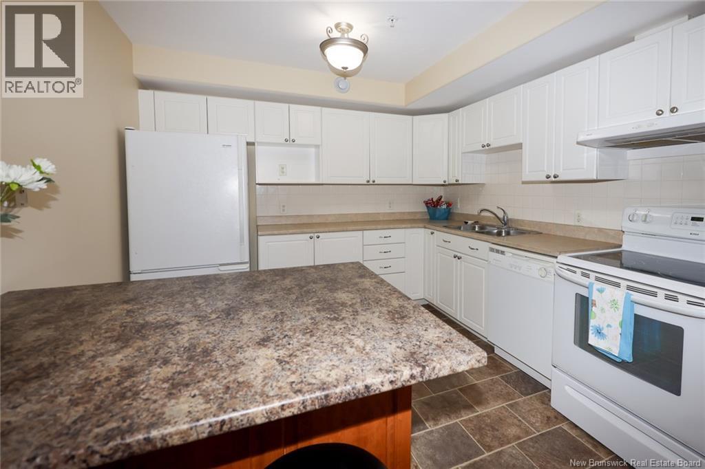 1 Golf Greens Lane Unit# 213 Property Photo 11