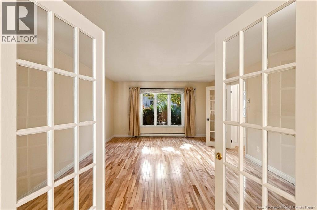 53 Brentwood Drive Property Photo 3