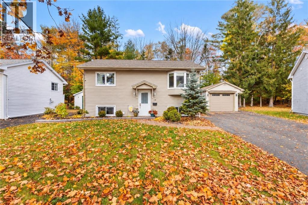 15 Lilac Crescent Property Photo 1