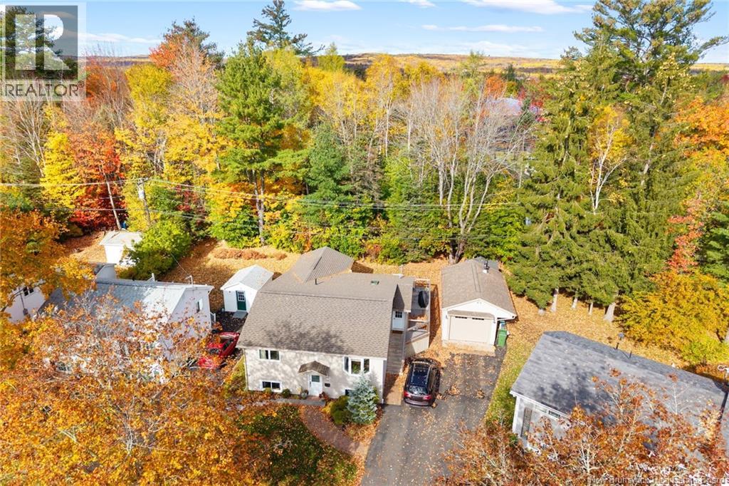 15 Lilac Crescent Property Photo 2
