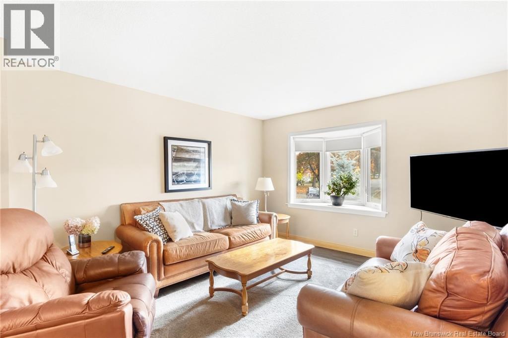 15 Lilac Crescent Property Photo 8