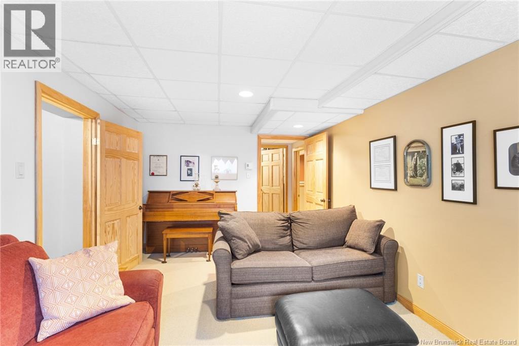 15 Lilac Crescent Property Photo 34