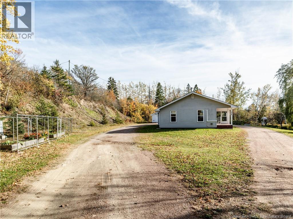 170 Beaumont Road Property Photo 11