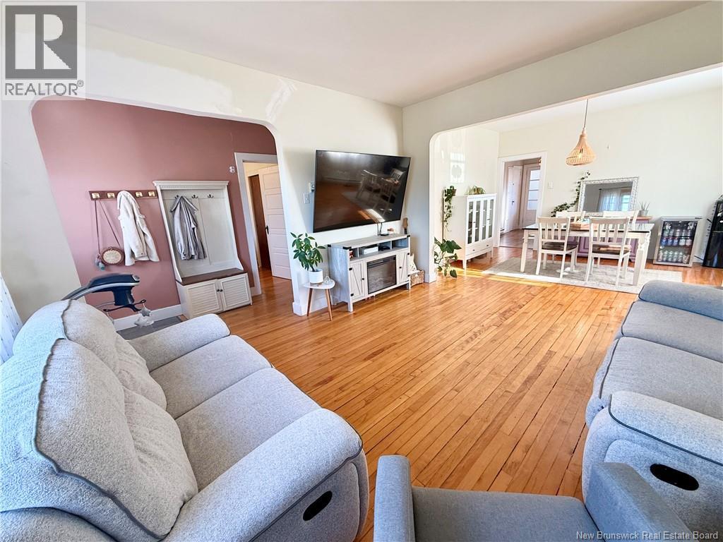 680 Bridge Street Property Photo 6