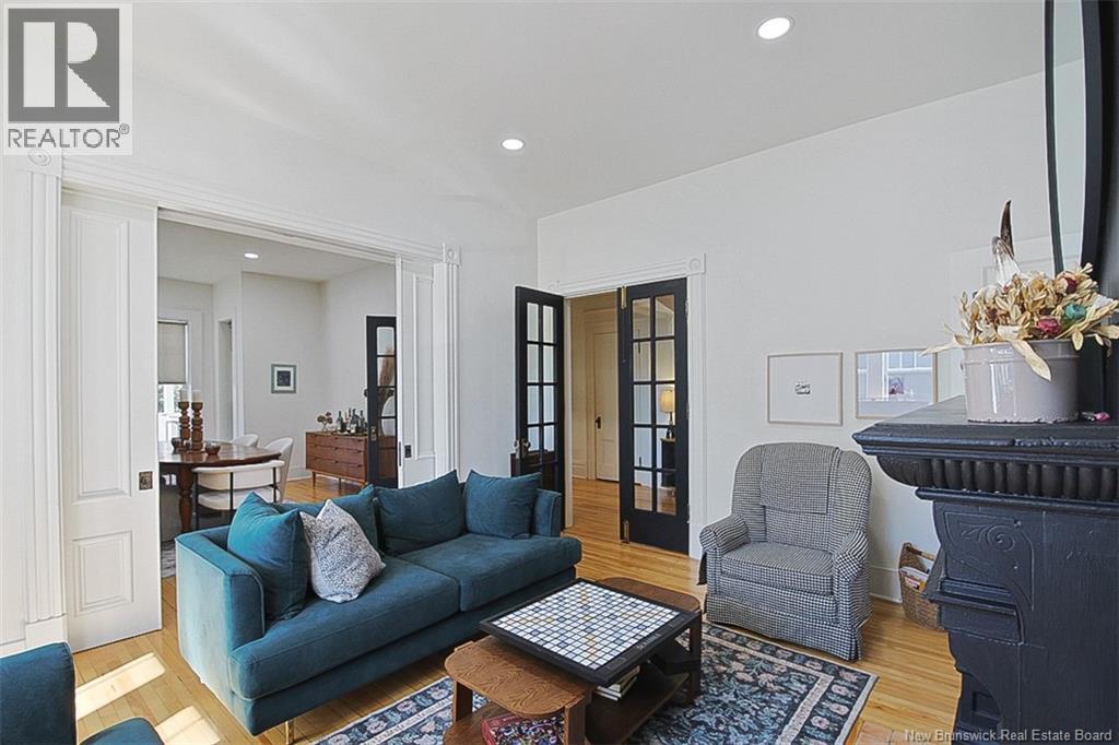 357 Dufferin Row Property Photo 13