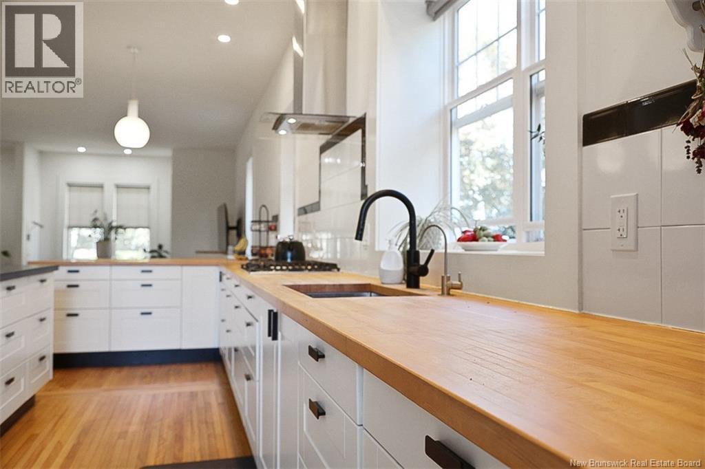 357 Dufferin Row Property Photo 18
