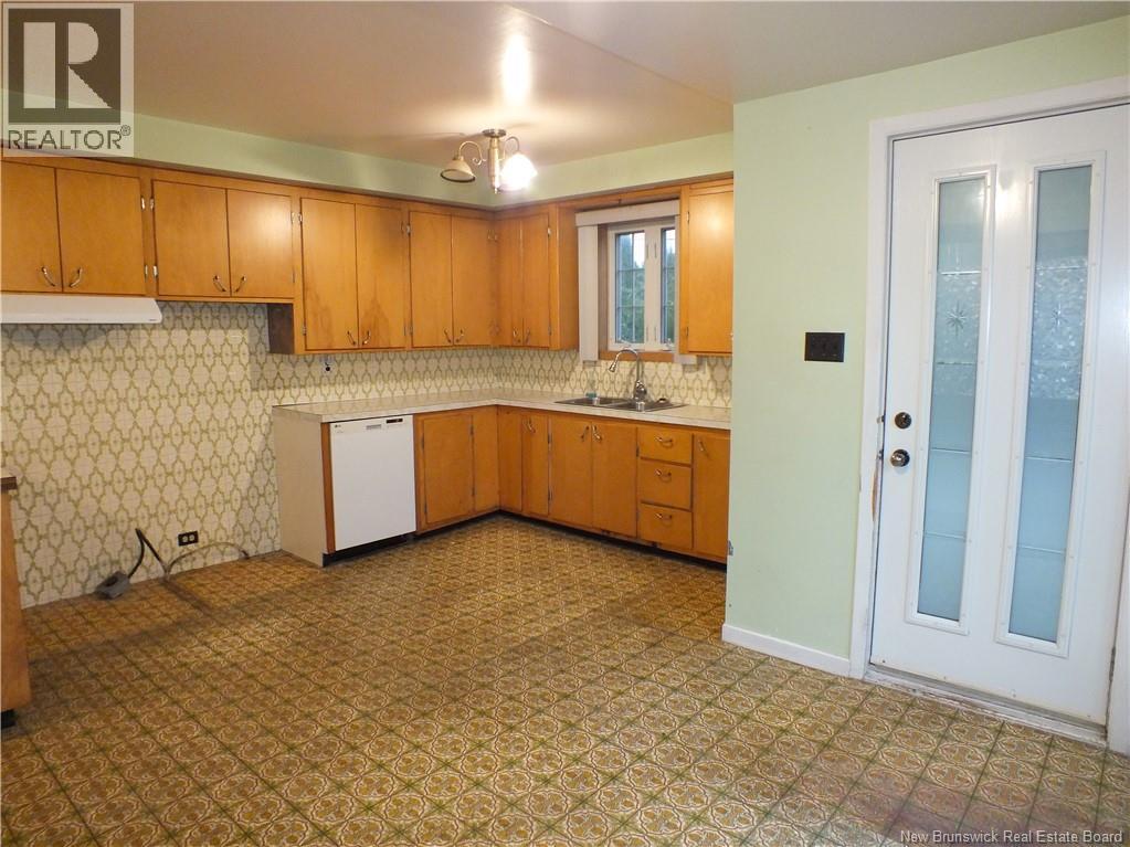 533 Broadway Boulevard West Property Photo 9
