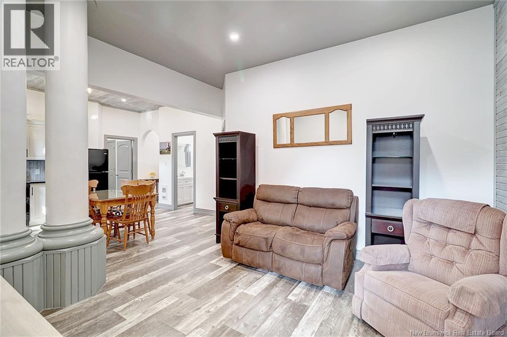 48 King Street Property Photo 21