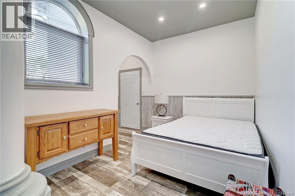 48 King Street Property Photo 30