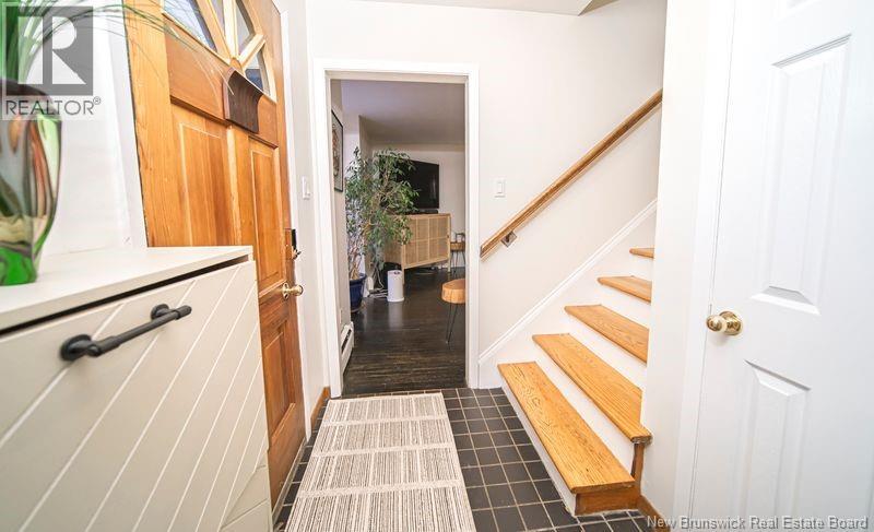 218 Colonial Heights Property Photo 4