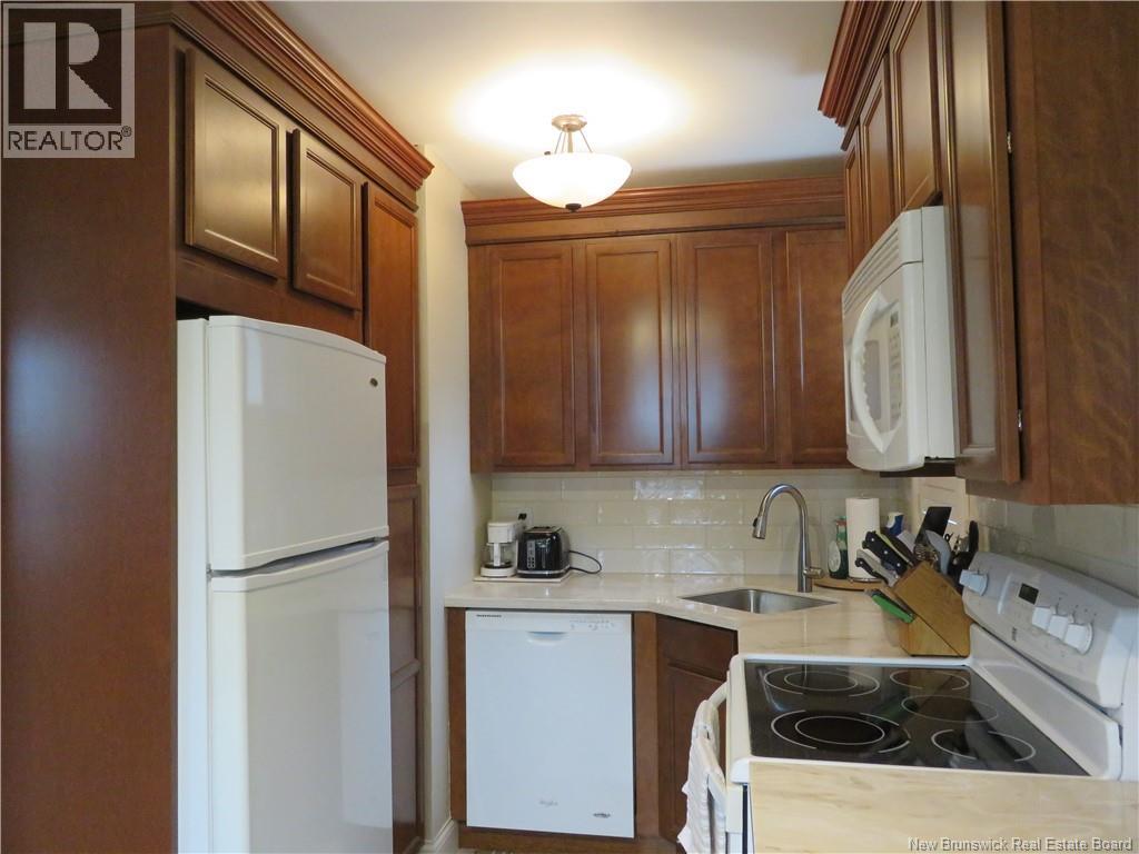 692 Dunn Avenue Property Photo 9